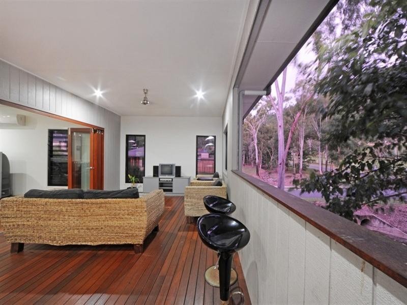 1 Jonquill Court, Cannonvale QLD 4802