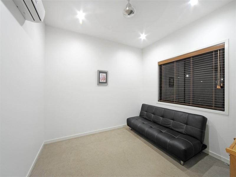 1 Jonquill Court, Cannonvale QLD 4802