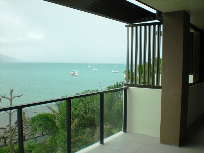 11 Altmann Avenue, Cannonvale QLD 4802