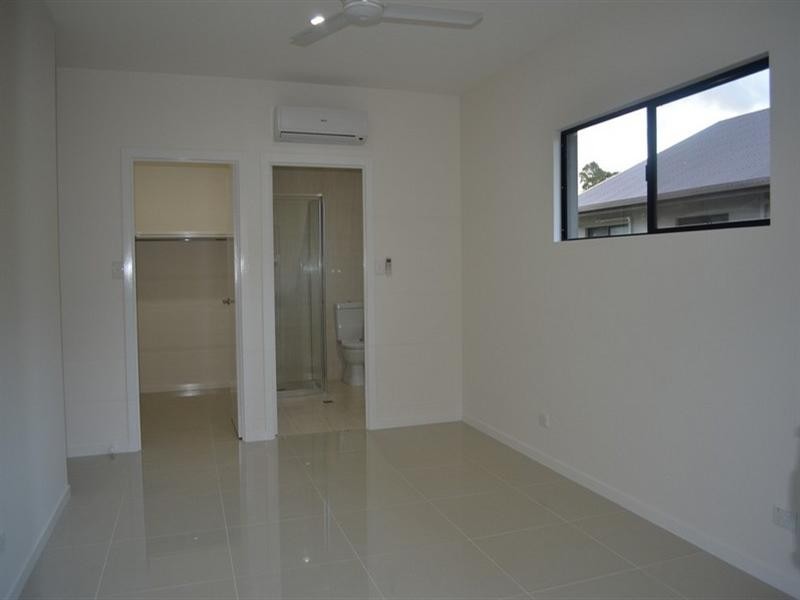 90 Country Road, Cannonvale QLD 4802