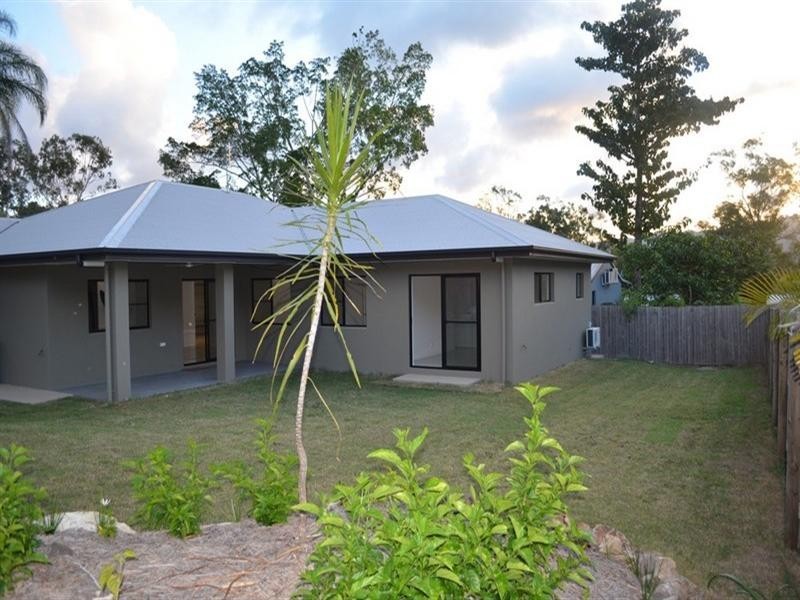 90 Country Road, Cannonvale QLD 4802