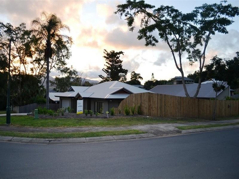 90 Country Road, Cannonvale QLD 4802