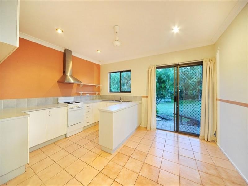 4/11 Tropic Road, Cannonvale QLD 4802