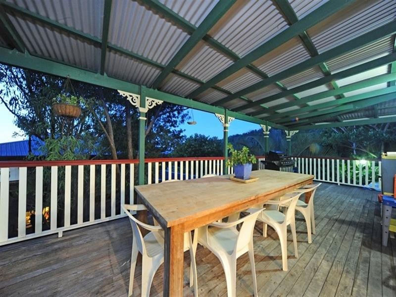 11 Macona Crescent, Cannonvale QLD 4802