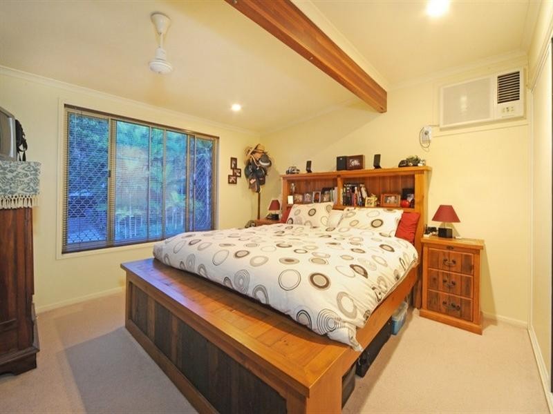11 Macona Crescent, Cannonvale QLD 4802