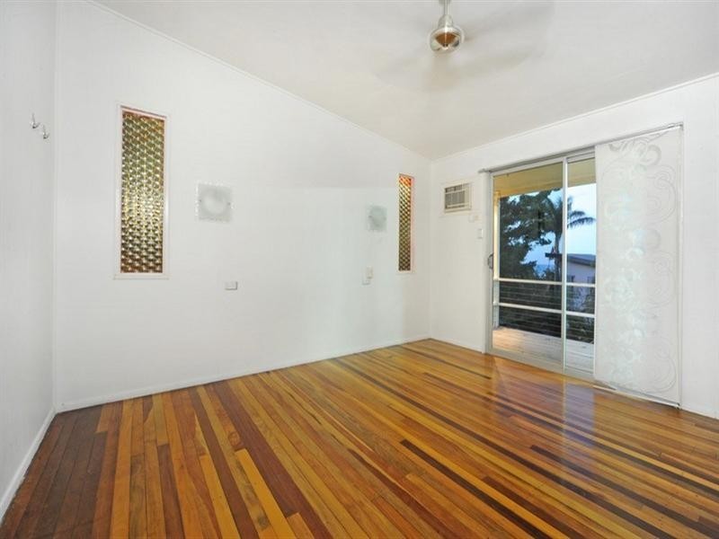 239 Shute Harbour Road, Airlie Beach QLD 4802