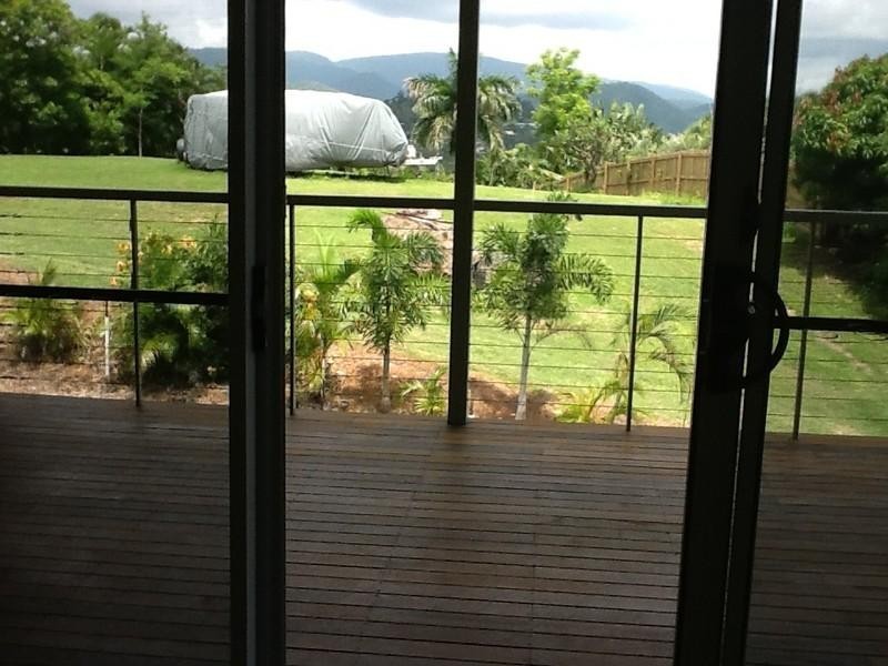 53 Eshelby Drive, Cannonvale QLD 4802