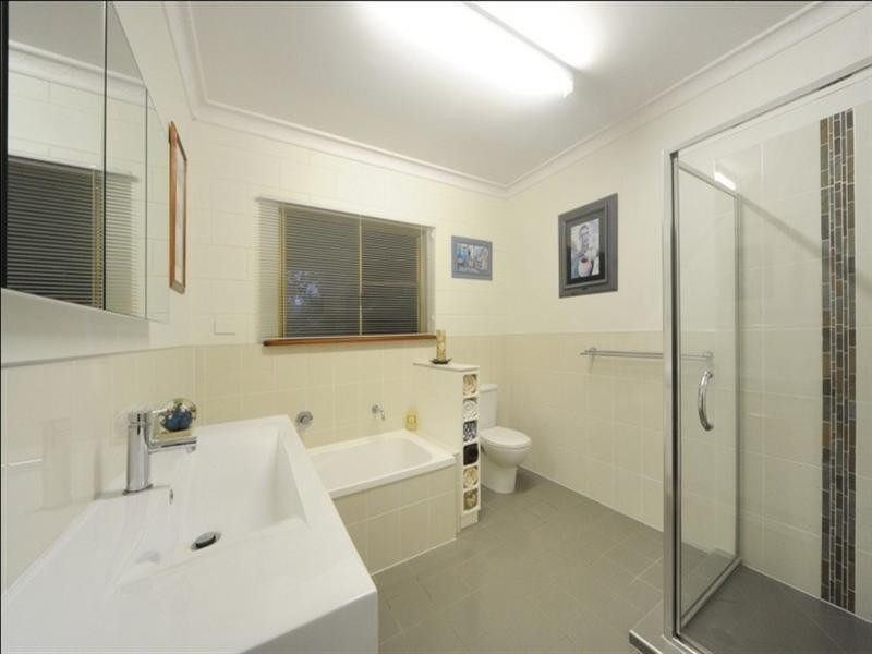 16 Hibiscus Road, Cannon Valley QLD 4800