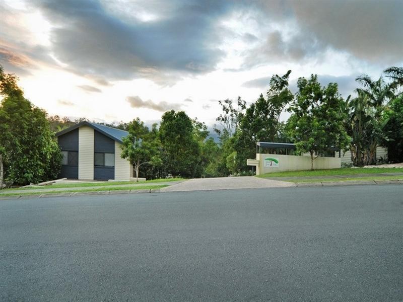 4/6 Border Drive, Cannonvale QLD 4802