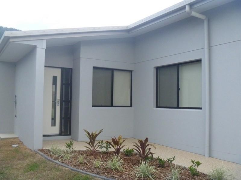 1/89 Parker Road, Cannonvale QLD 4802