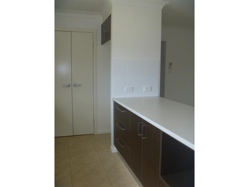 1/89 Parker Road, Cannonvale QLD 4802