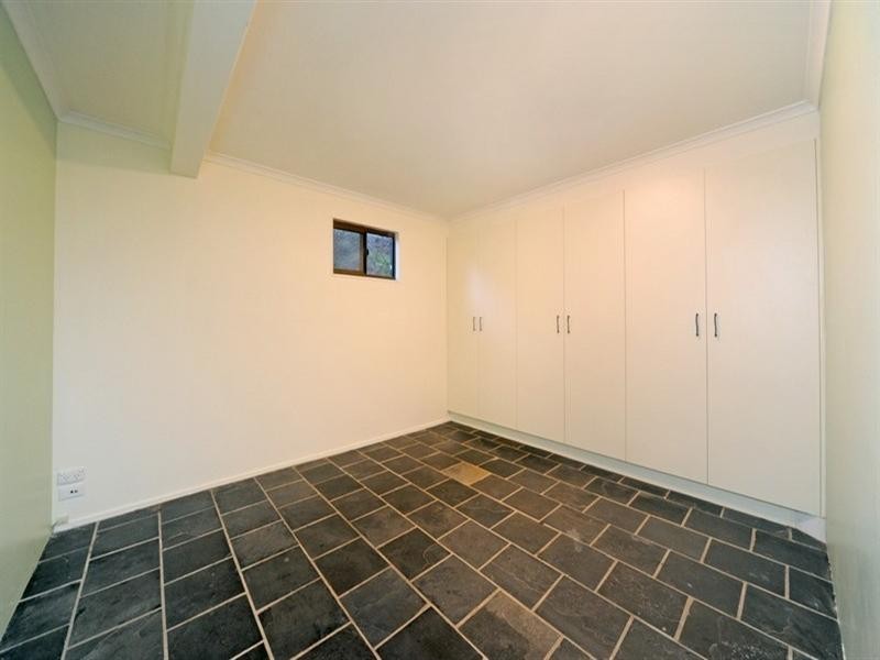 8 Barnes Place, Cannonvale QLD 4802