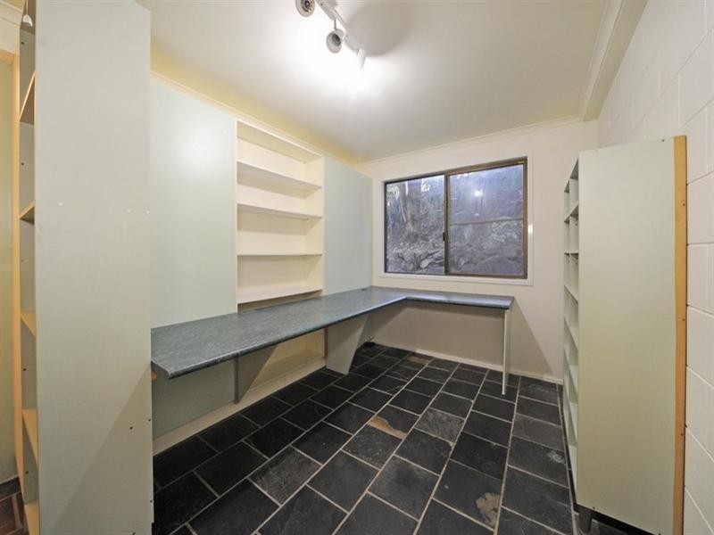 8 Barnes Place, Cannonvale QLD 4802