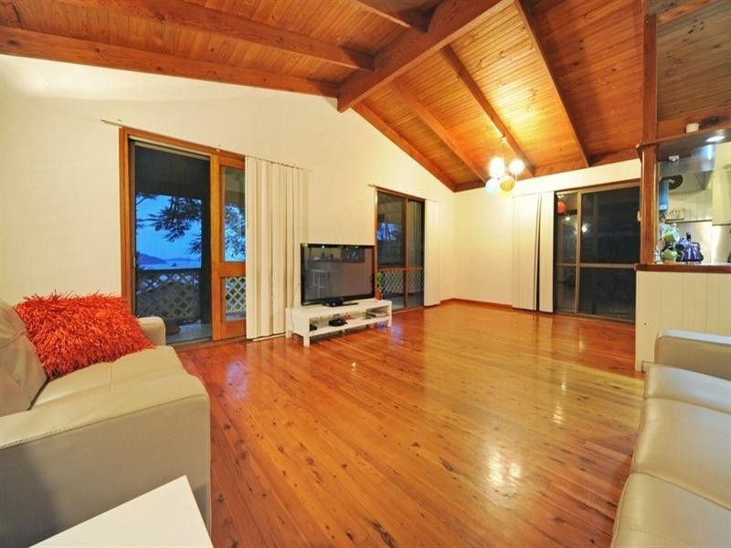 3 Macona Crescent, Cannonvale QLD 4802