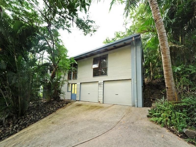 3 Macona Crescent, Cannonvale QLD 4802