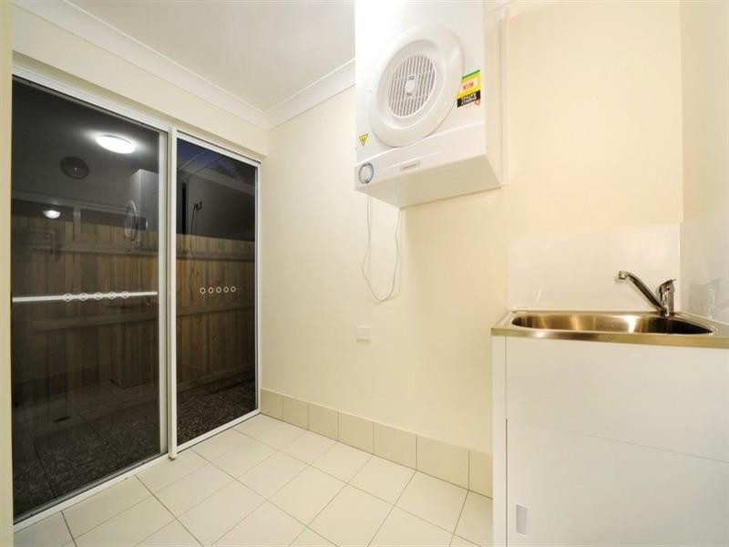 10/65 Manooka Drive, Cannonvale QLD 4802