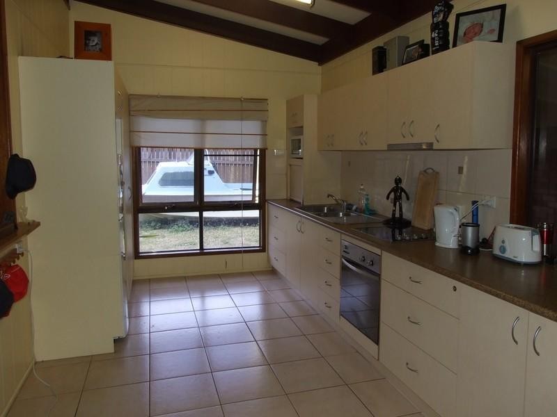 99 Shute Harbour Road, Cannonvale QLD 4802