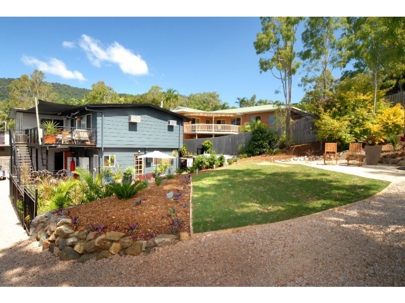 14 Manooka Drive, Cannonvale QLD 4802