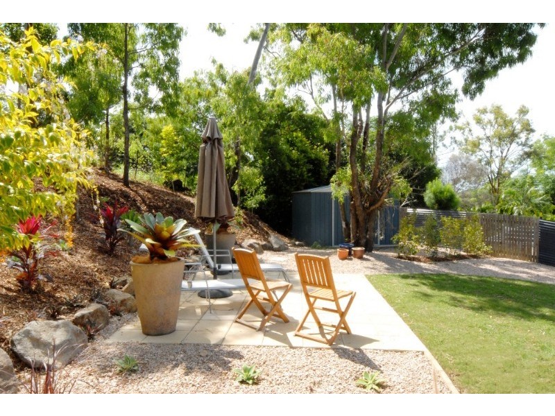 14 Manooka Drive, Cannonvale QLD 4802