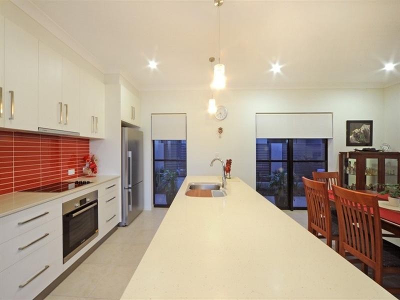 14 Waite Creek Court, Cannonvale QLD 4802