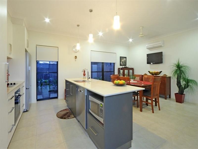 14 Waite Creek Court, Cannonvale QLD 4802