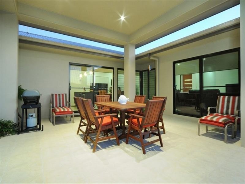 14 Waite Creek Court, Cannonvale QLD 4802