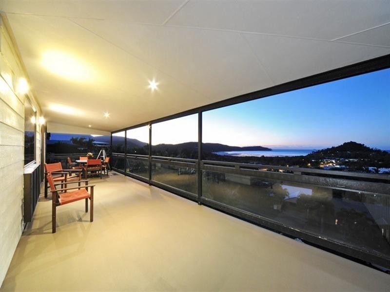 19 Country Road, Cannonvale QLD 4802