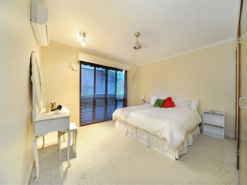 19 Country Road, Cannonvale QLD 4802