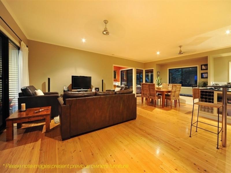 45 Tropic Road, Cannonvale QLD 4802