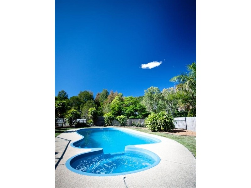 5 Solway Avenue, Cannonvale QLD 4802