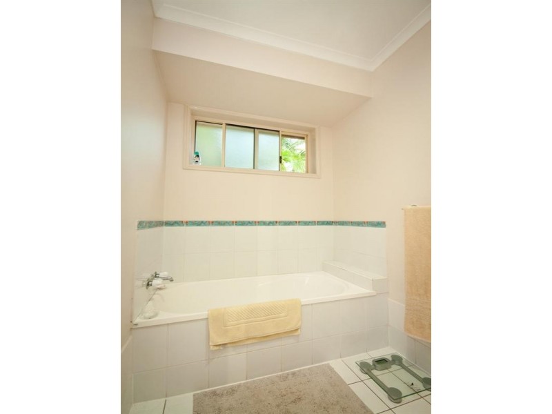 5 Solway Avenue, Cannonvale QLD 4802