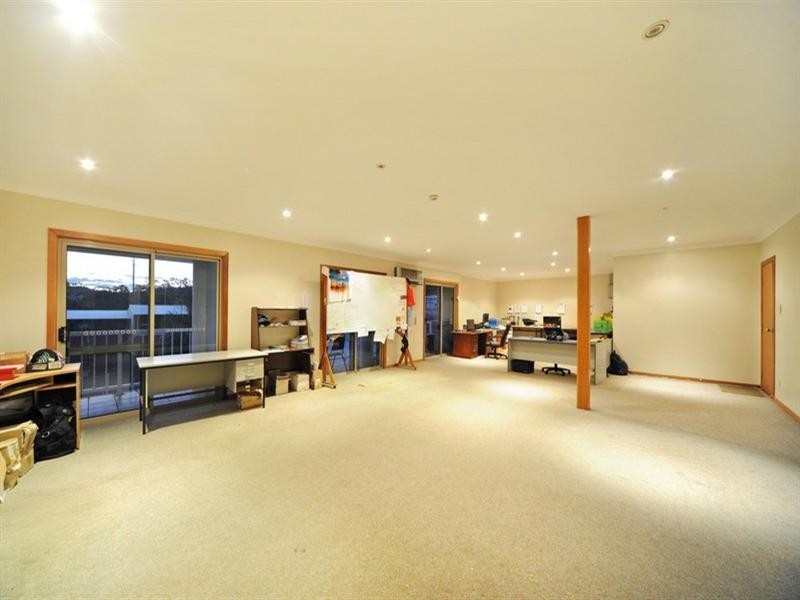 5 Commerce Close, Cannonvale QLD 4802