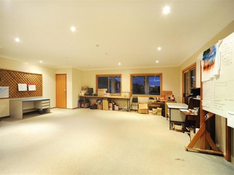 5 Commerce Close, Cannonvale QLD 4802