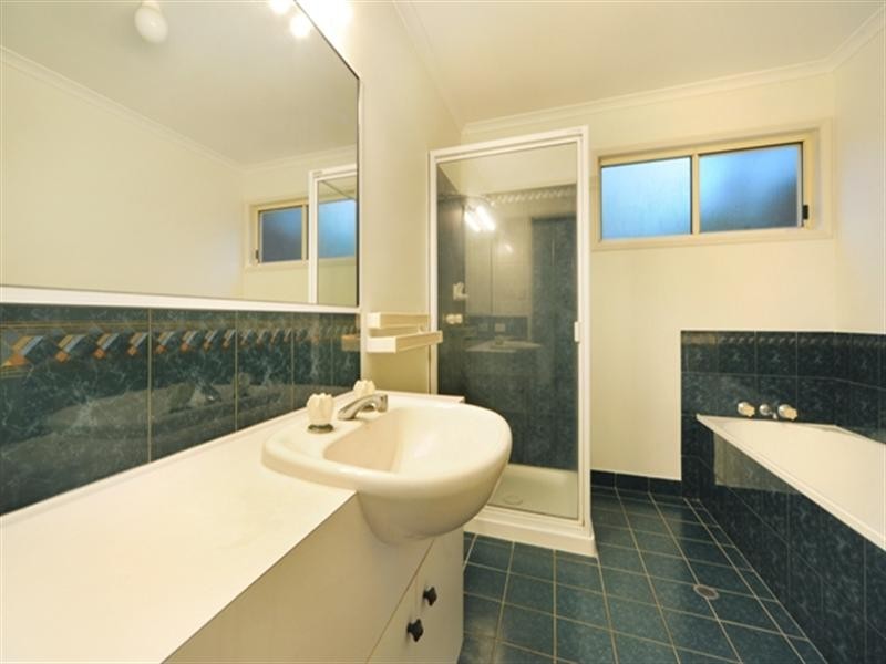 17 Daydream Court, Cannonvale QLD 4802