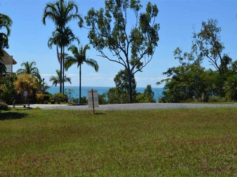 1/24 Illawong Street, Cannonvale QLD 4802