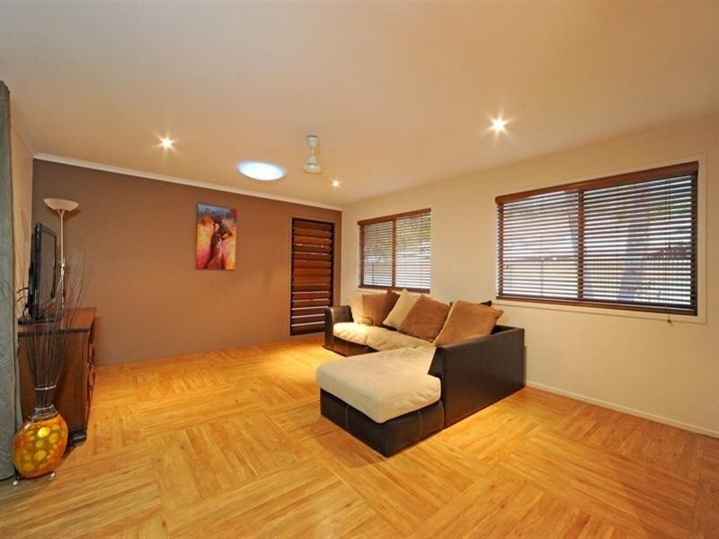 11 Wildlife Road, Jubilee Pocket QLD 4802