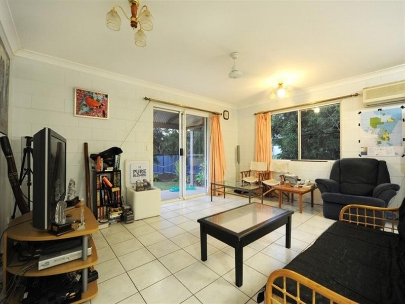 5 William Close, Cannonvale QLD 4802
