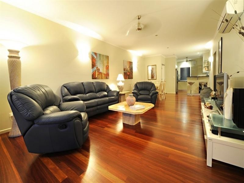 2/36 Coral Esplanade, Cannonvale QLD 4802