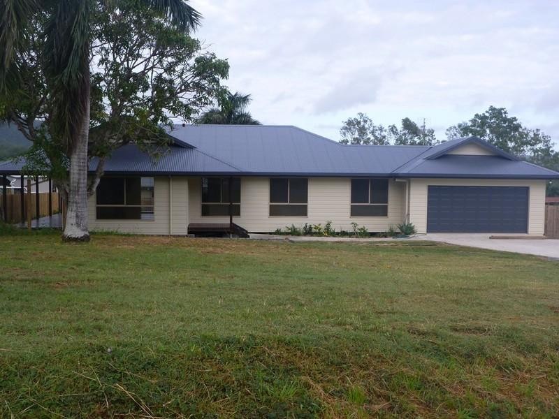 6 Linscot Close, Cannonvale QLD 4802