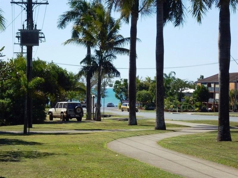 4/16 Beach Road, Cannonvale QLD 4802