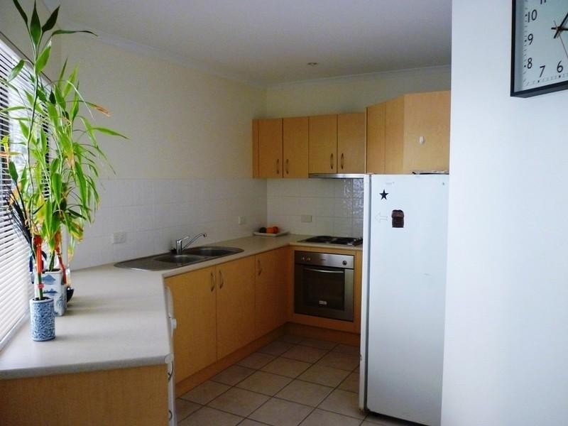 4/16 Beach Road, Cannonvale QLD 4802