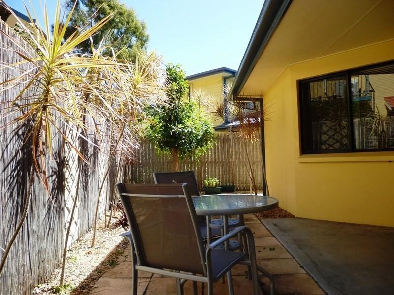 4/16 Beach Road, Cannonvale QLD 4802