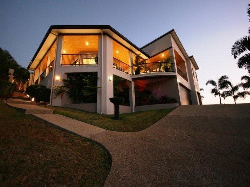 5 Whitehaven Crescent, Cannonvale QLD 4802