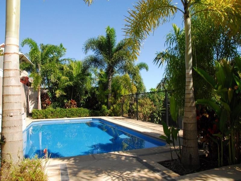 5 Whitehaven Crescent, Cannonvale QLD 4802