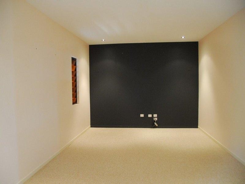 5 Whitehaven Crescent, Cannonvale QLD 4802