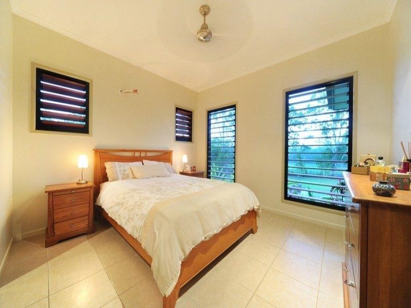 142 Kookaburra Drive, Cannonvale QLD 4802