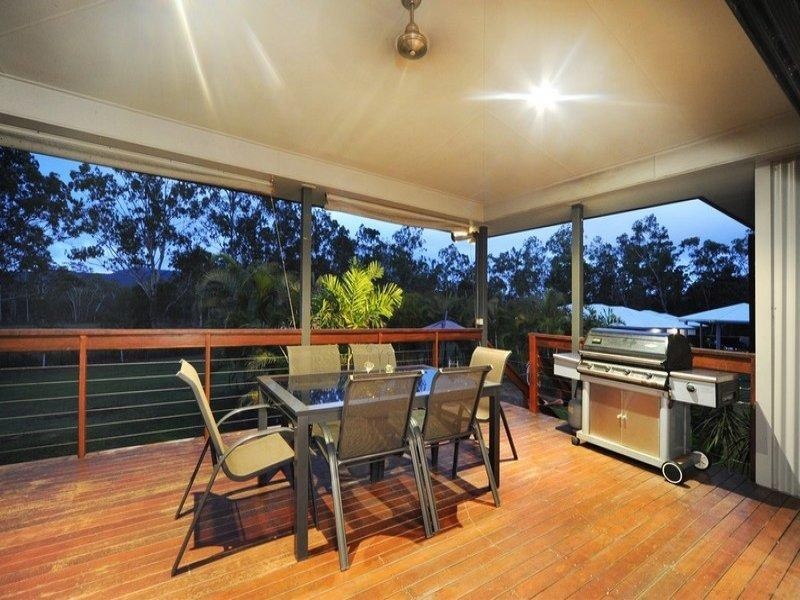 142 Kookaburra Drive, Cannonvale QLD 4802