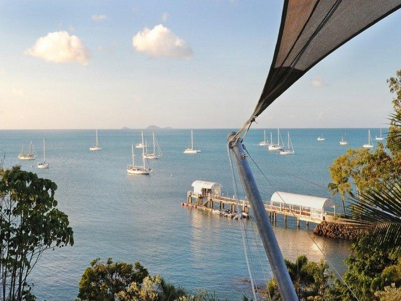 13 Oceanview Avenue, Airlie Beach QLD 4802