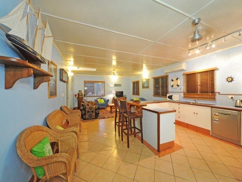 13 Oceanview Avenue, Airlie Beach QLD 4802