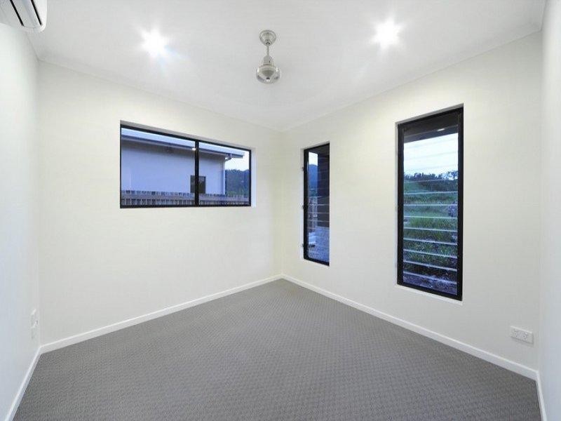 59 Parker Road, Cannonvale QLD 4802